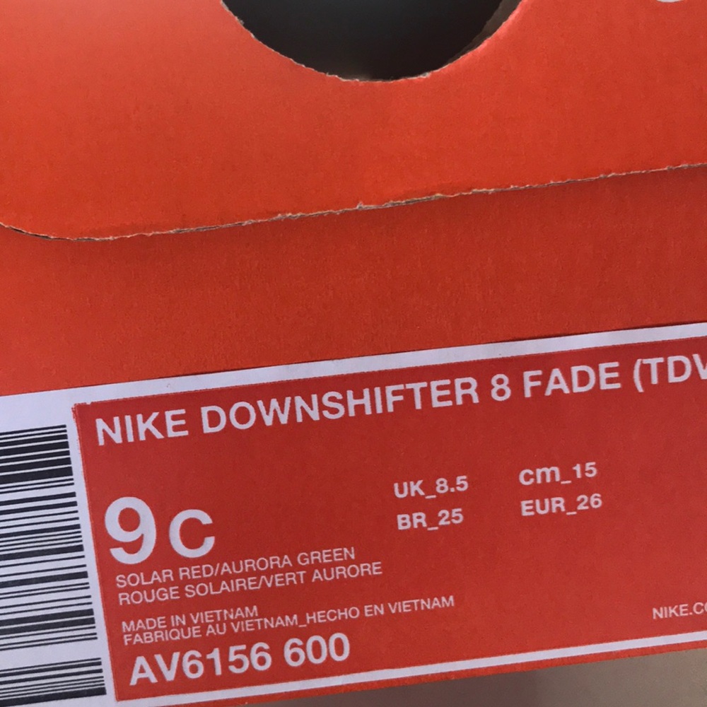 New Nike Shoes **LAST PAIR!** - Picture 3 of 6